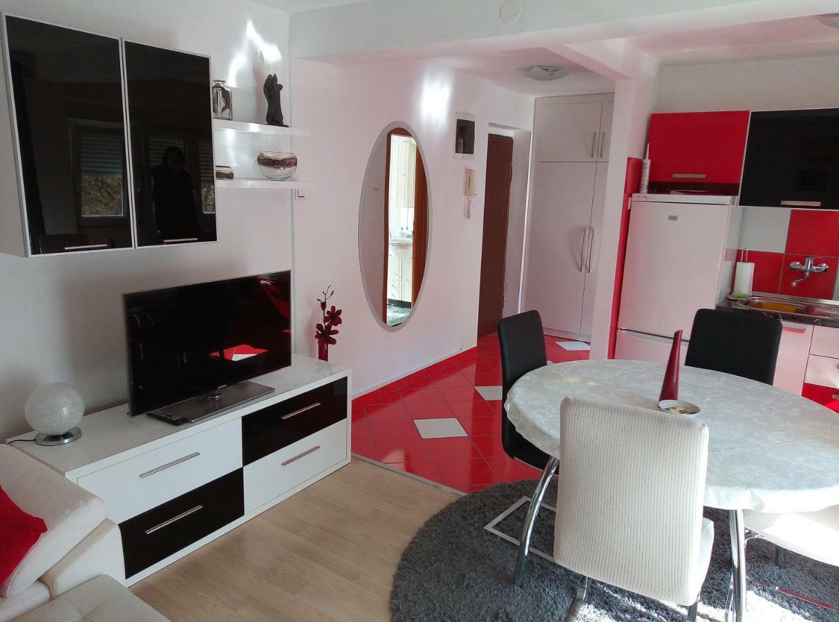 Studio Apt. Downtown سبليت المظهر الخارجي الصورة